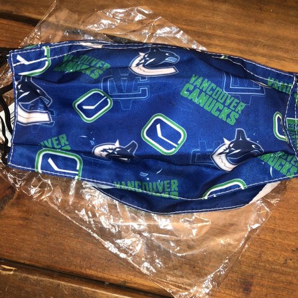 Vancoover Canucks Facemasks - Picture 5 of 7